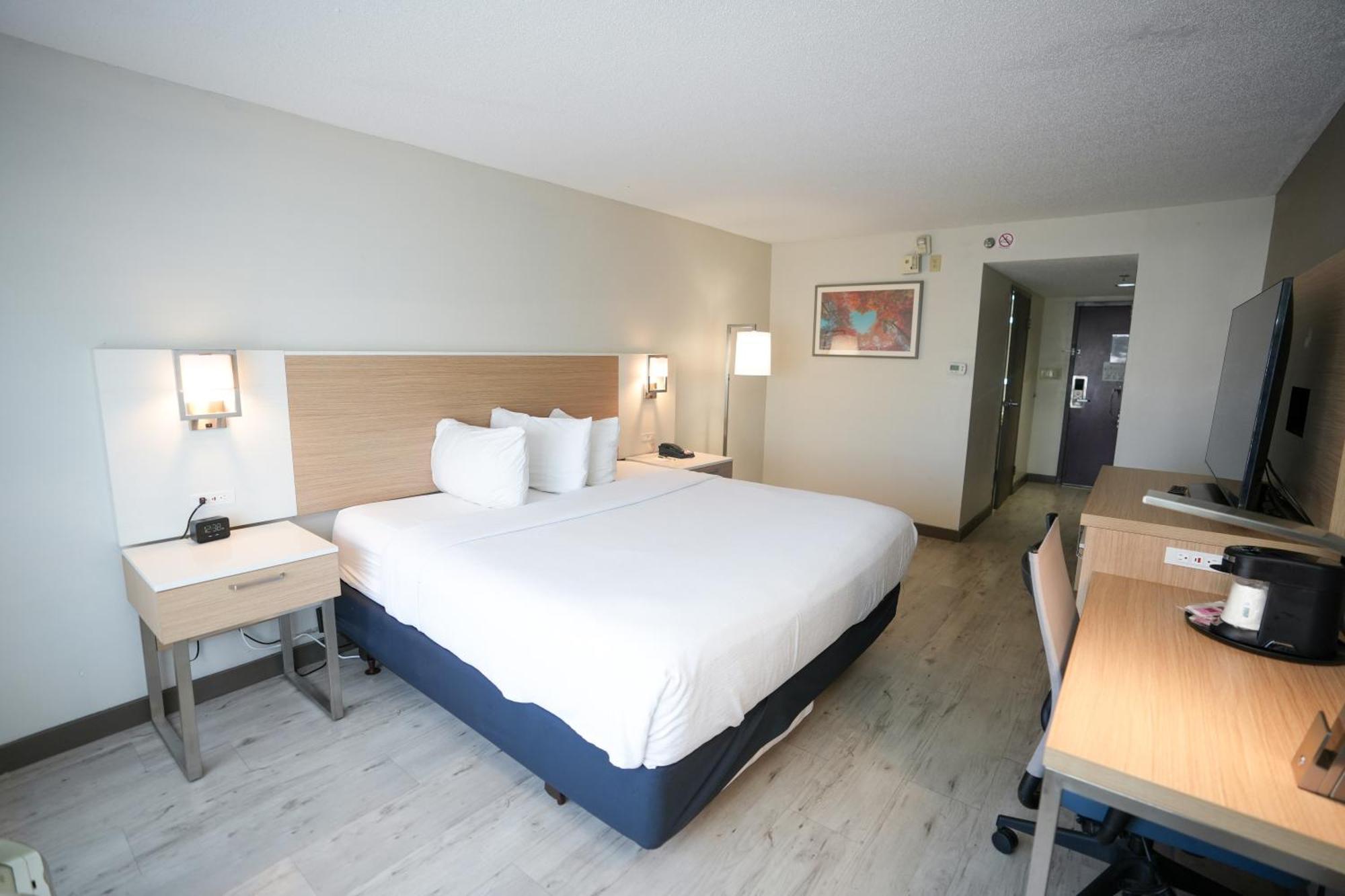 Wyndham Garden Duluth Hotel Exterior photo