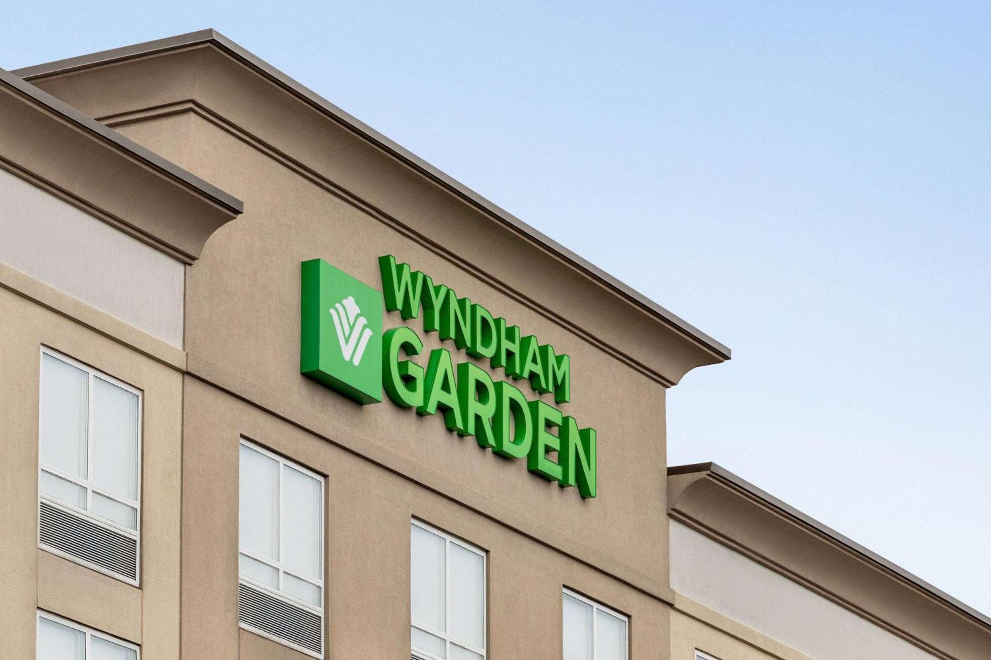 Wyndham Garden Duluth Hotel Exterior photo
