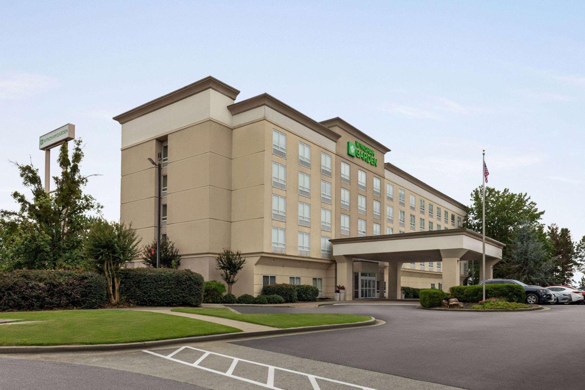 Wyndham Garden Duluth Hotel Exterior photo